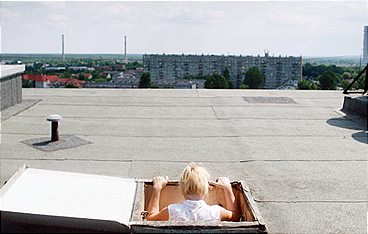 Die Frau auf dem Dach