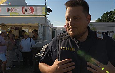 Polizei im Einsatz - Tatort Straße